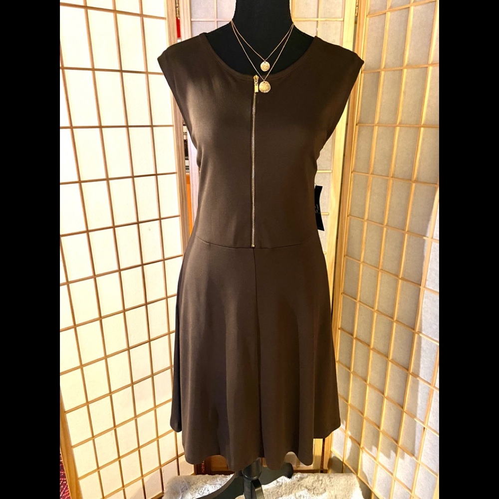 NWT NY & CO- Brown front zipper midi dress. SZ  M